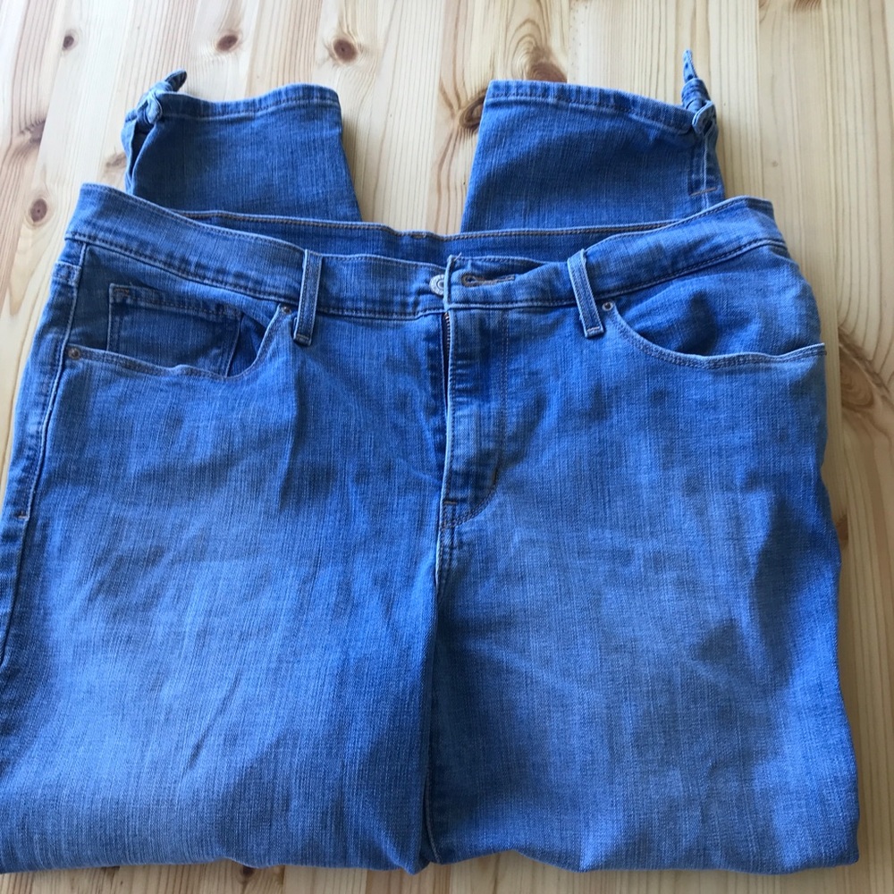 Ankle tie Levi capris